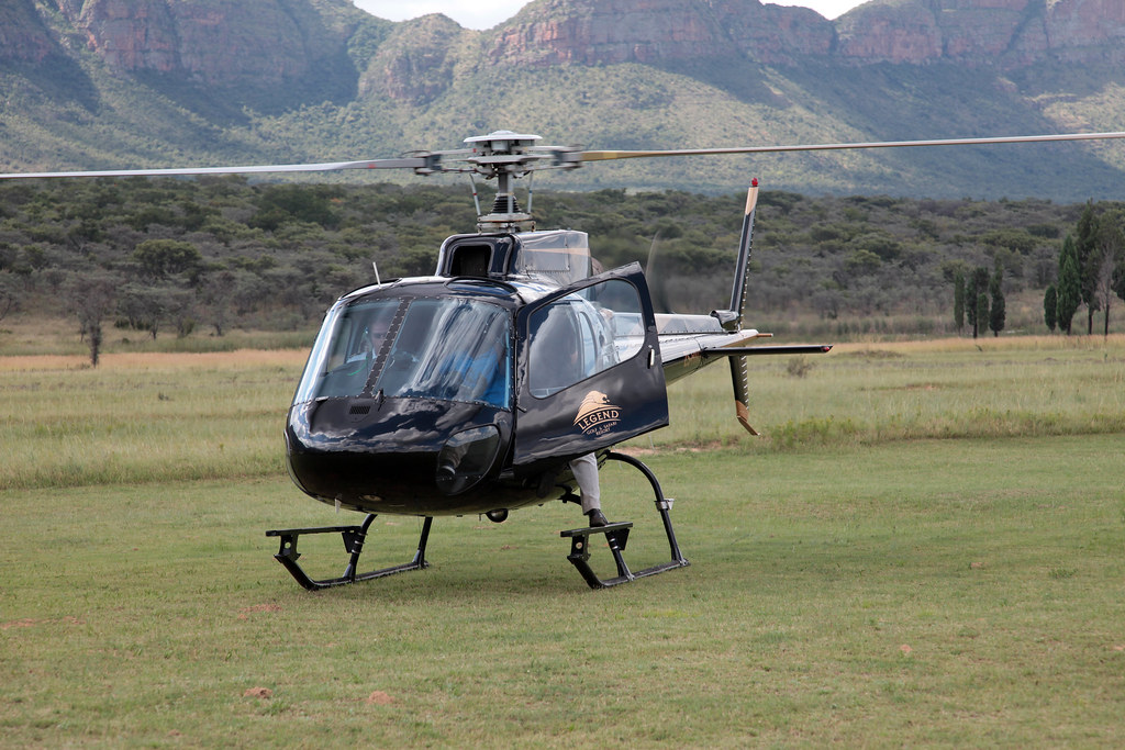 5. Minimizing Disturbance to⁢ Wildlife: The Importance of Limiting Group Size in Helicopter ⁣Safaris at ​Maasai Mara