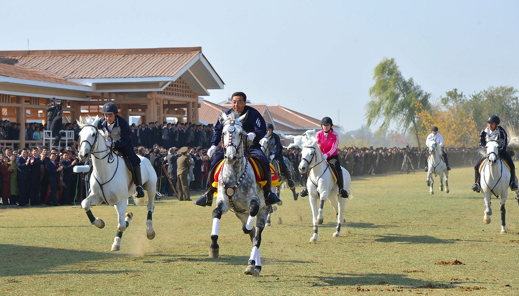 Exploring the unique experience ⁣of ‌horse riding through Maasai Mara's open ‍plains