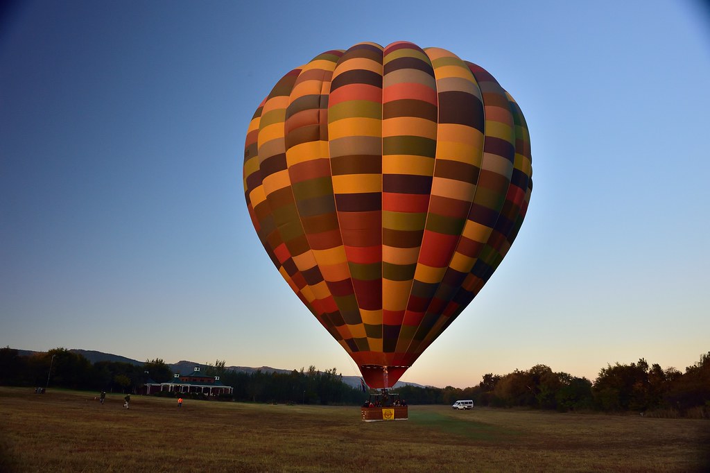 - Balloon safaris: an enchanting sunrise ​or a majestic sunset?