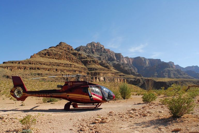 Safety First: ‌Guidelines and Precautions for Landing and Exploring on Foot during⁣ a ‍Helicopter Safari⁢ in ‌Maasai ‌Mara