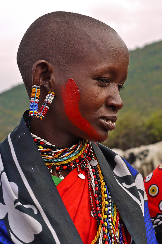 3. A Cultural Encounter on Horseback: How to Interact Respectfully with Maasai Communities in the Maasai Mara National Park