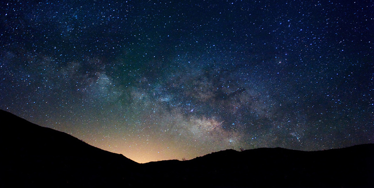 1. Marvel at the Celestial Spectacle: Stargazing Opportunities Amidst the Nighttime Balloon Flights in Maasai Mara