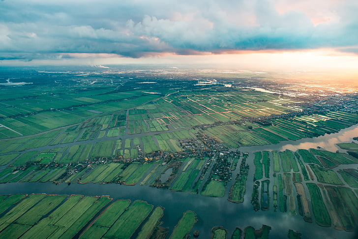 4. Aerial Photography and Videography: Capturing Stunning Wildlife Moments from the Balloon